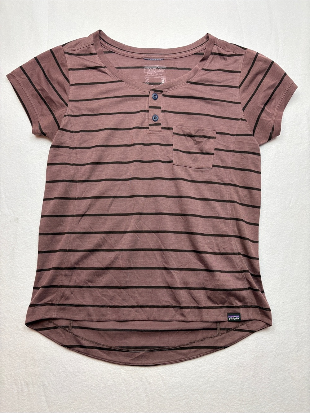 Patagonia cool trail small purple Mauve Striped Short-Sleeve Henley Tee athletic